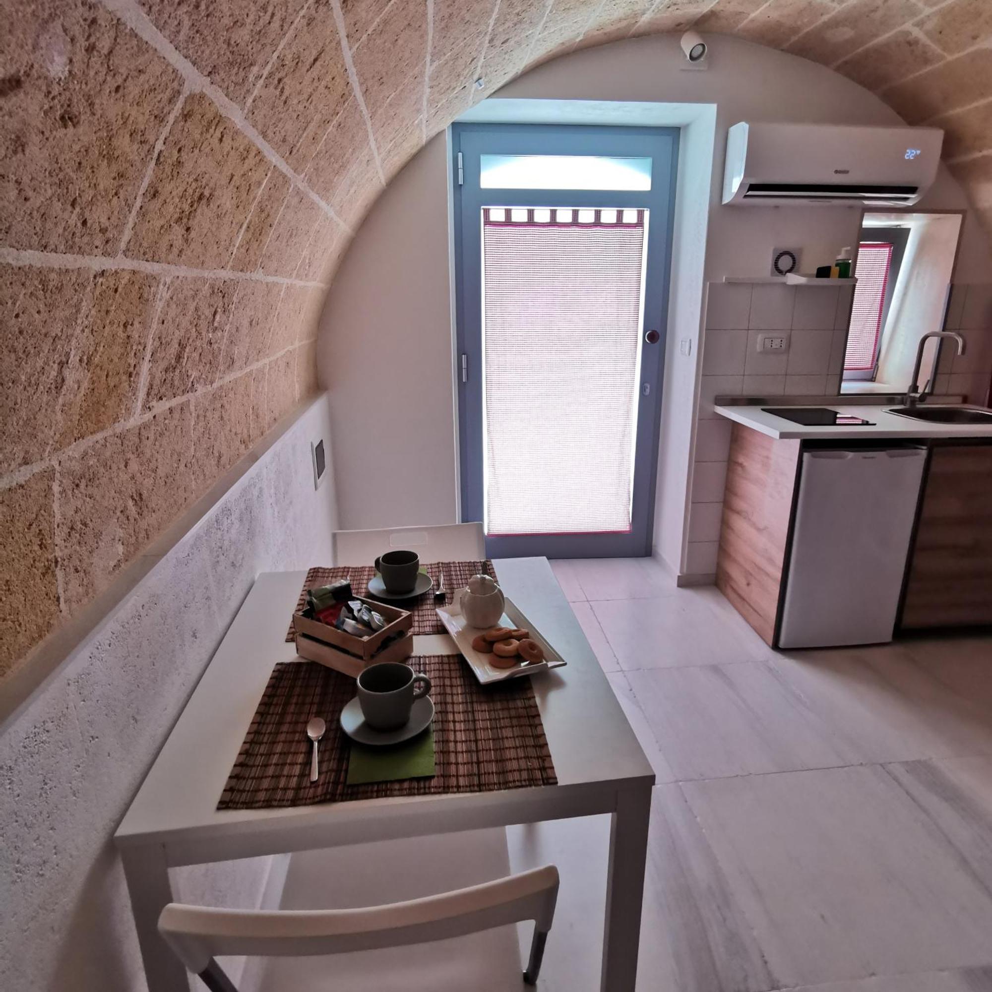 Casa Lori,73 Apartment Grottaglie Bagian luar foto