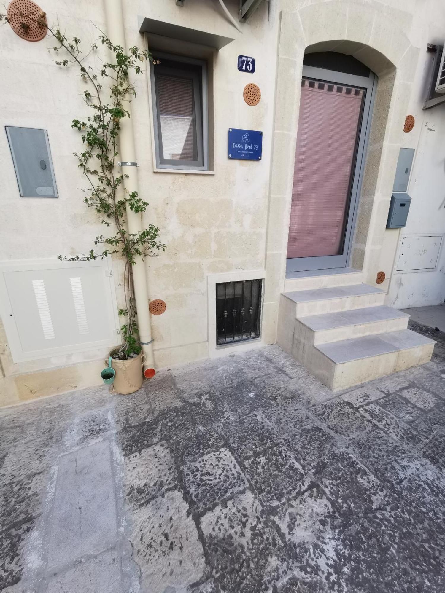 Casa Lori,73 Apartment Grottaglie Bagian luar foto